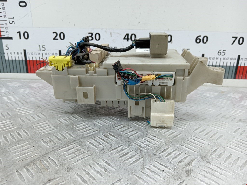 Датчик уровня в бачок омывателя TOYOTA Land Cruiser Prado 120 2002-2009