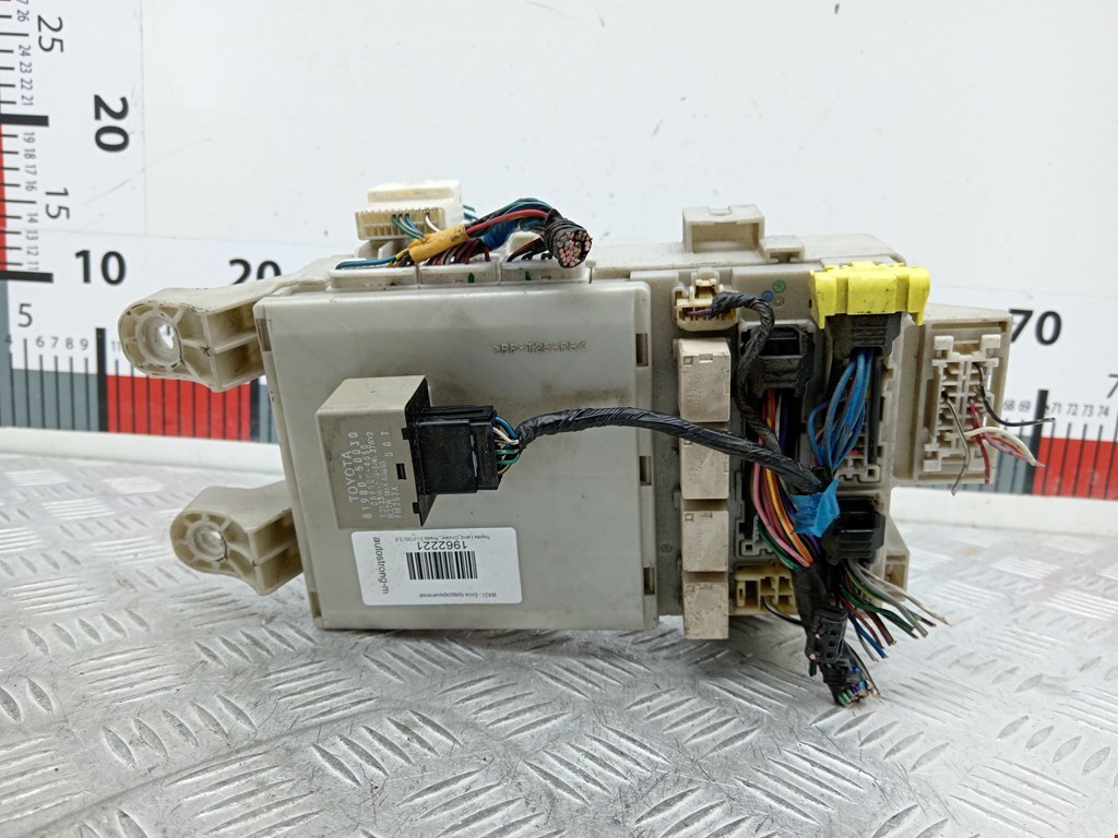 Датчик уровня в бачок омывателя TOYOTA Land Cruiser Prado 120 2002-2009