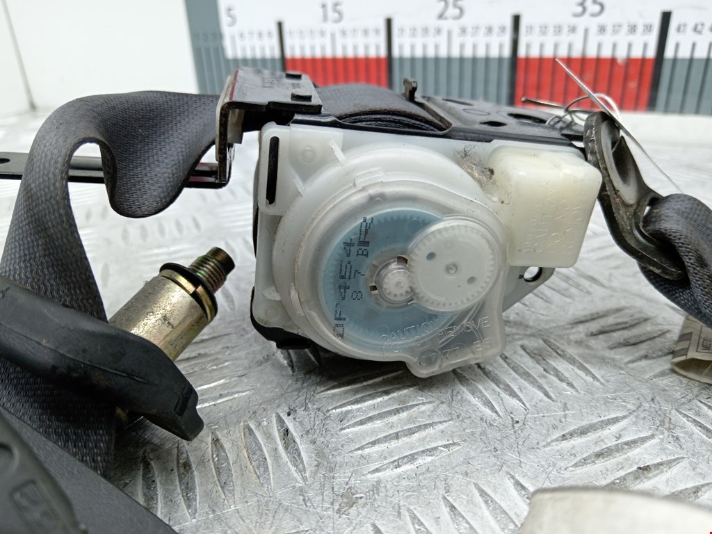 Ремень безопасности задний правый TOYOTA Land Cruiser Prado 120 2002-2009