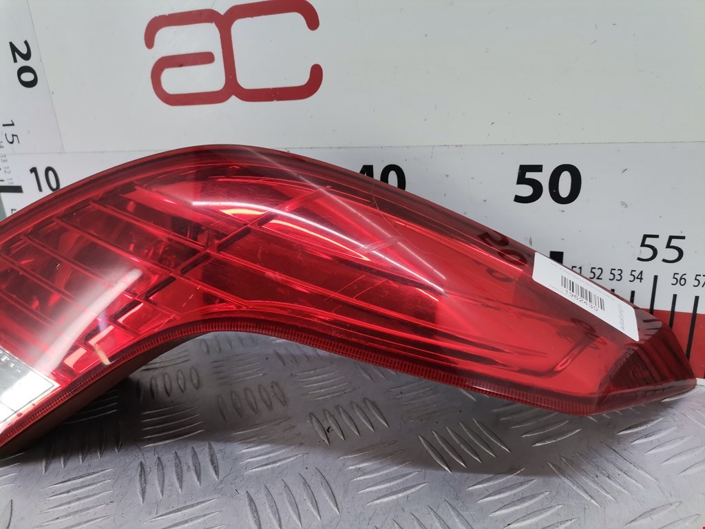 Фонарь задний внутренний правый FORD Focus II 2005-2011