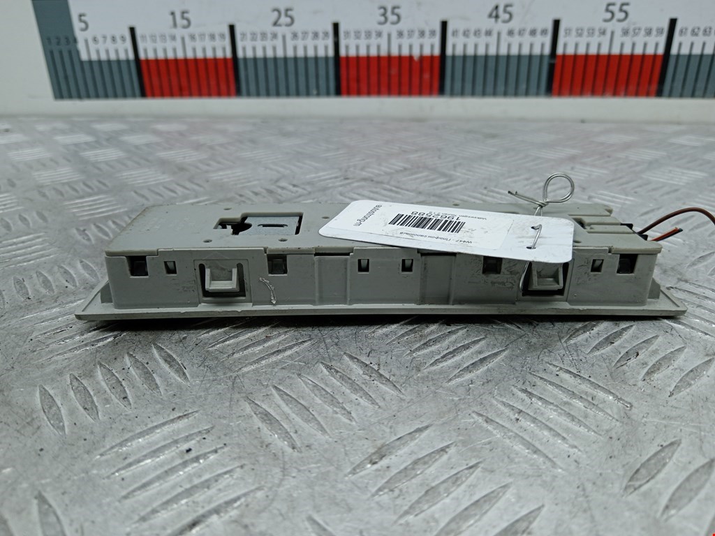 Плафон салонный (салона фонарь) VOLKSWAGEN Touran 2003-2010