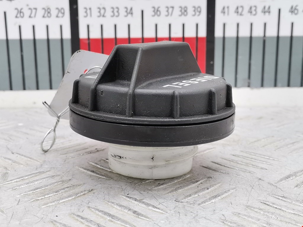 Крышка топливного бака KIA Cee'd II 2012-2018