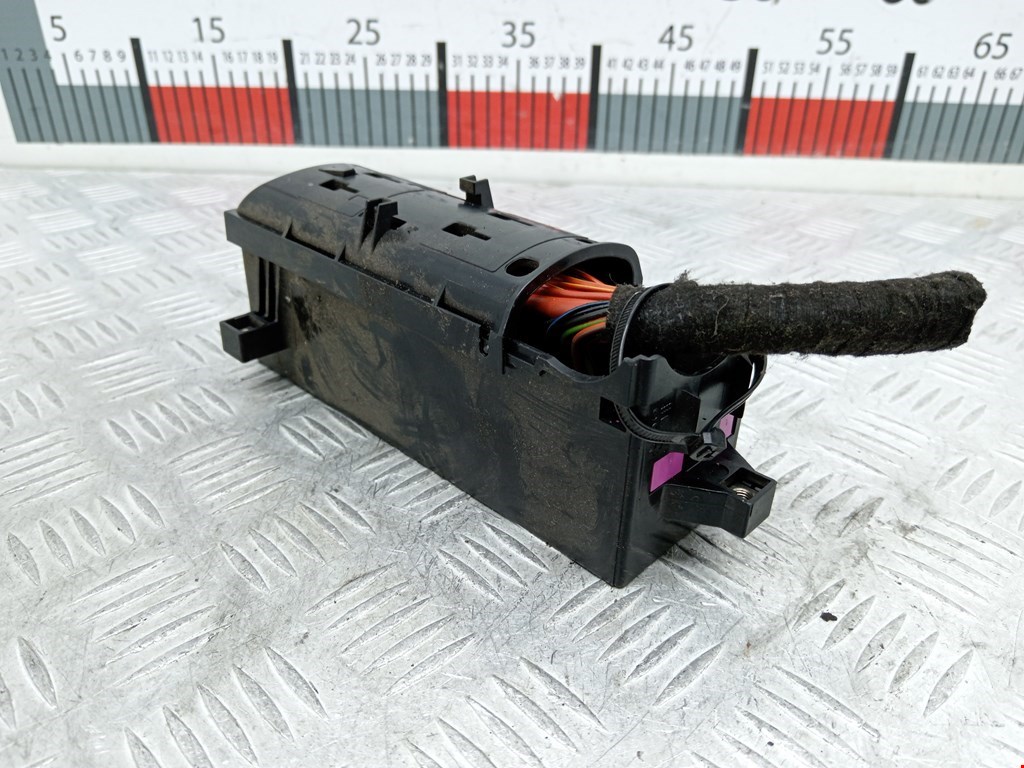 Датчик уровня в бачок омывателя VOLKSWAGEN Touran 2003-2010