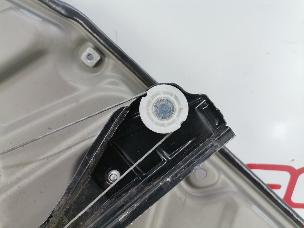 Стеклоподъемник задний левый SKODA Octavia A5 1Z- 2004-2013