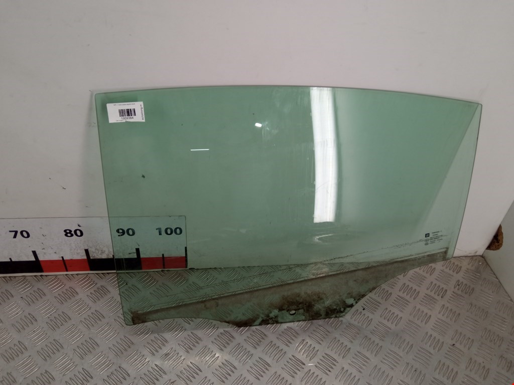 Стекло двери заднее левое OPEL Insignia 2008-2017