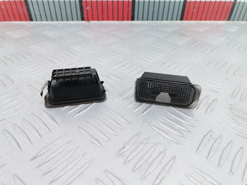 Фонарь подсветки номера FORD Kuga 2008-2012