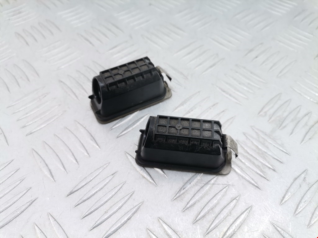 Фонарь подсветки номера FORD Kuga 2008-2012