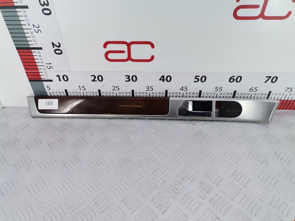 Ручка дверная передняя внутренняя левая VOLKSWAGEN Touareg 2002-2010