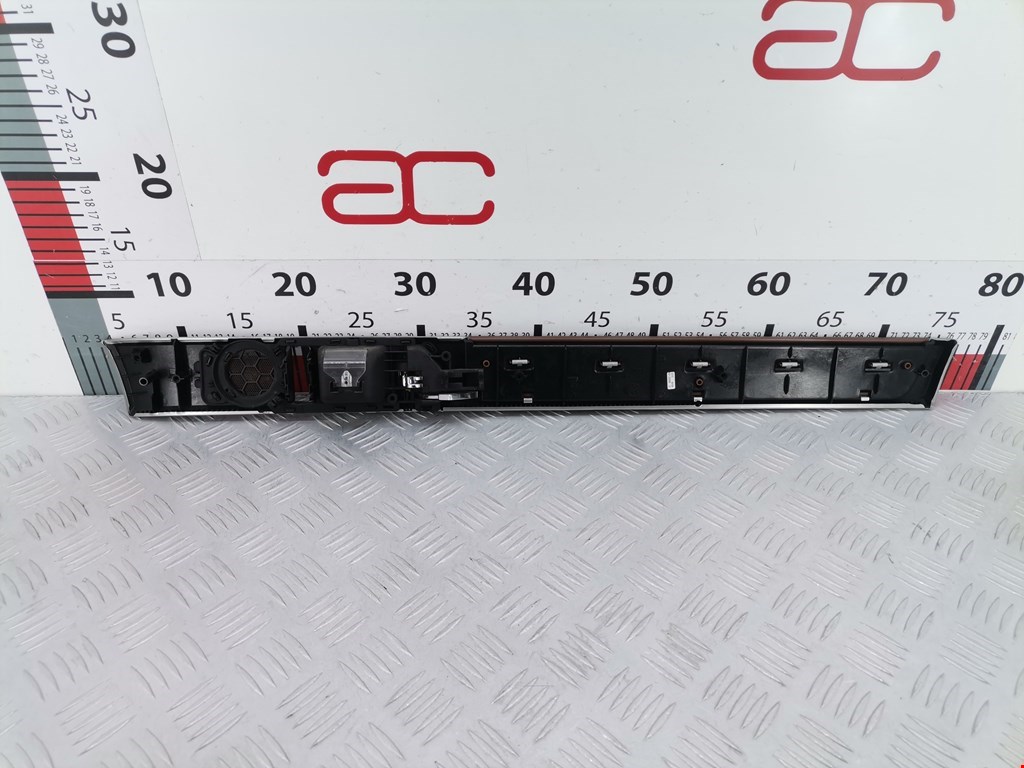 Ручка дверная передняя внутренняя левая VOLKSWAGEN Touareg 2002-2010