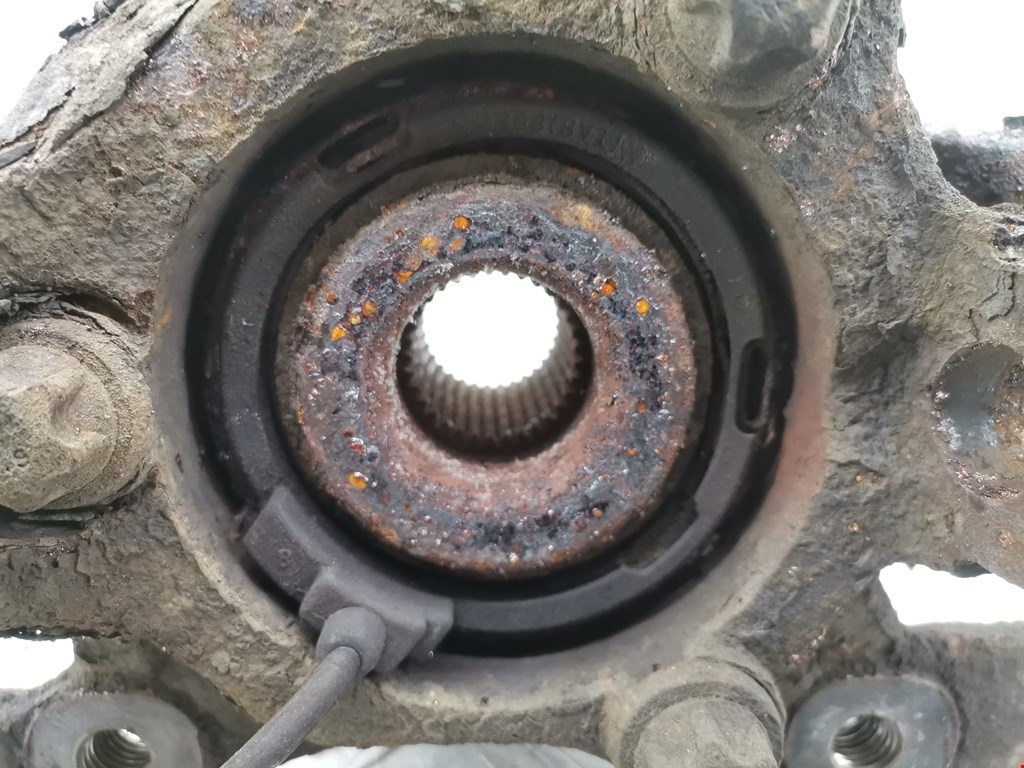 Ступица передняя правая OPEL Astra H/Family 2004-2015