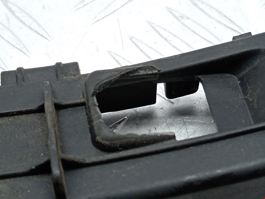 Кронштейн заднего бампера левый правый KIA Cee'd II 2012-2018