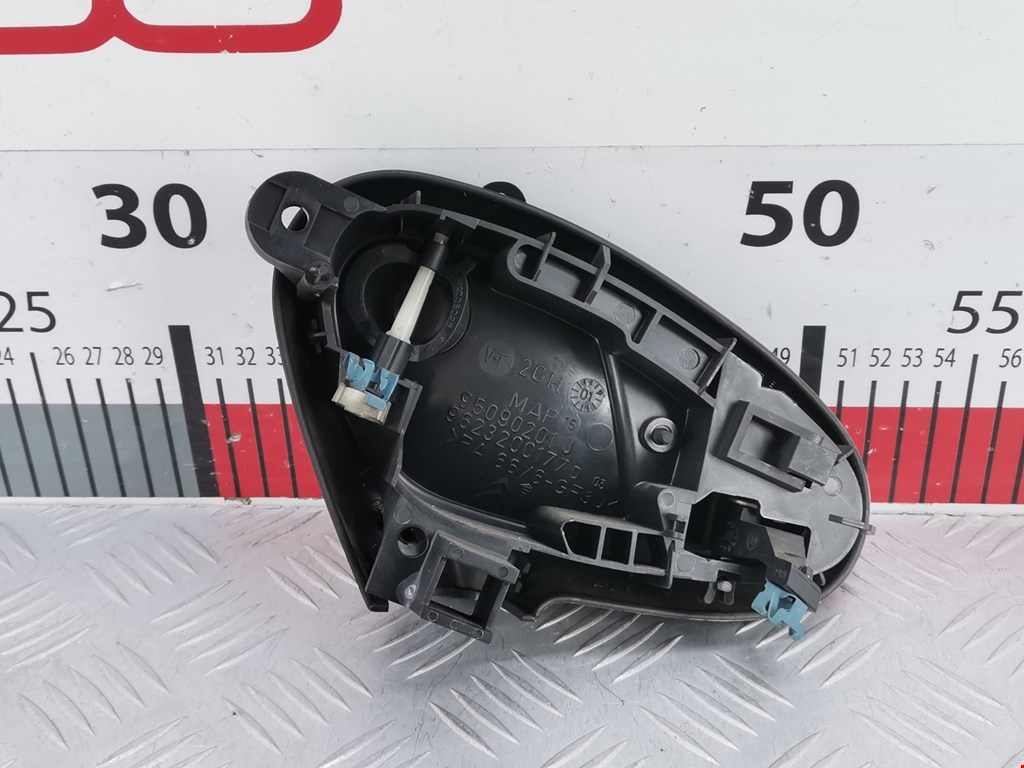 Ручка дверная задняя внутренняя левая CITROEN Xsara 1997-2000