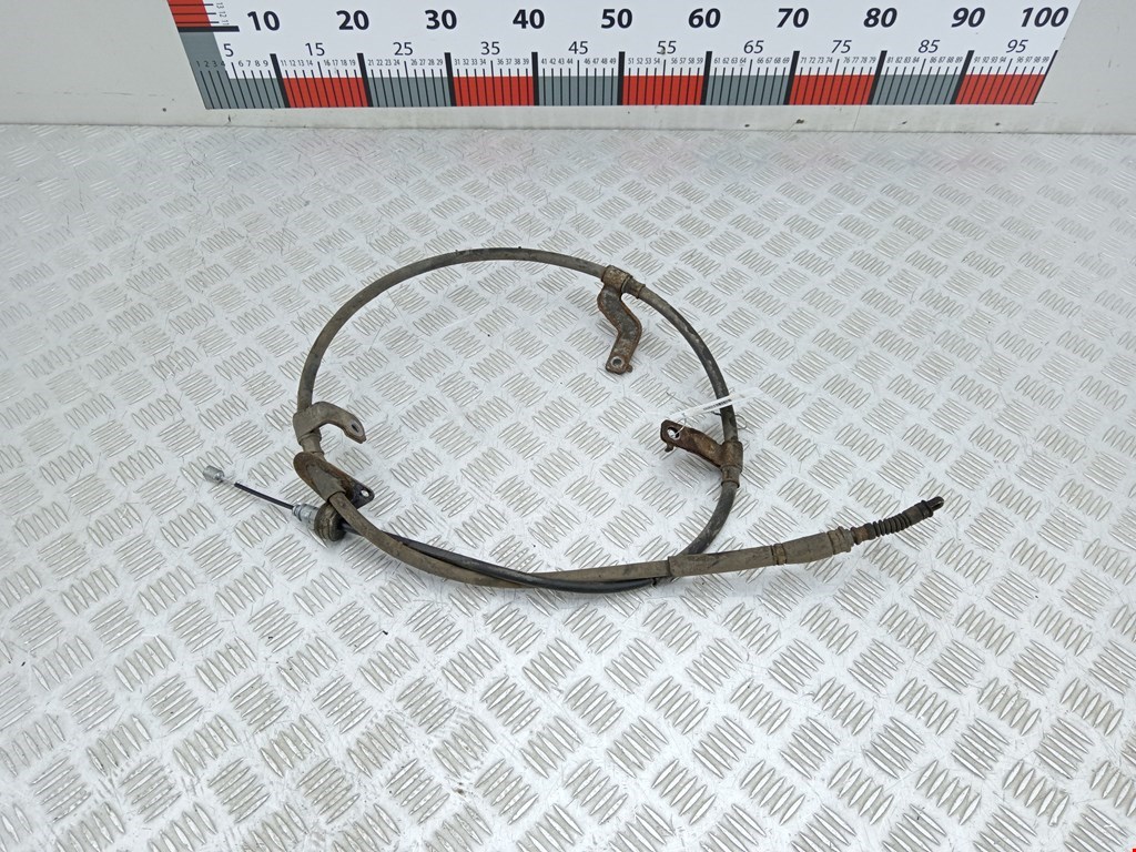 Трос стояночного тормоза левый/правый KIA Cee'd II 2012-2018