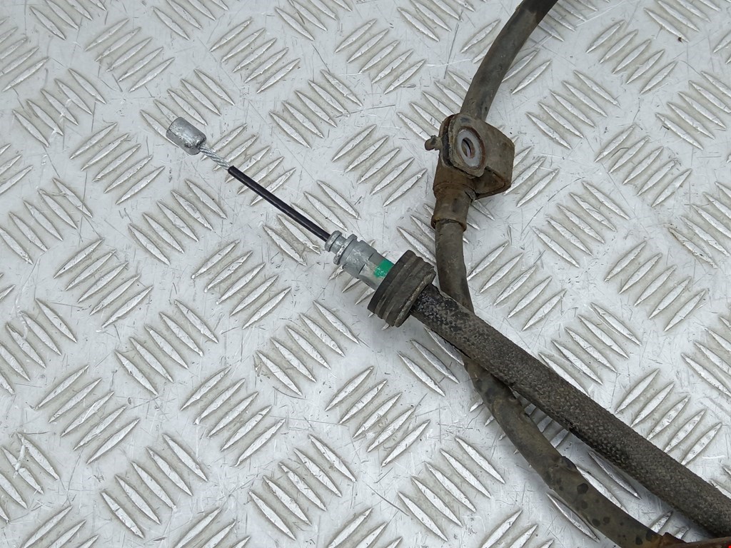 Трос стояночного тормоза левый/правый KIA Cee'd II 2012-2018