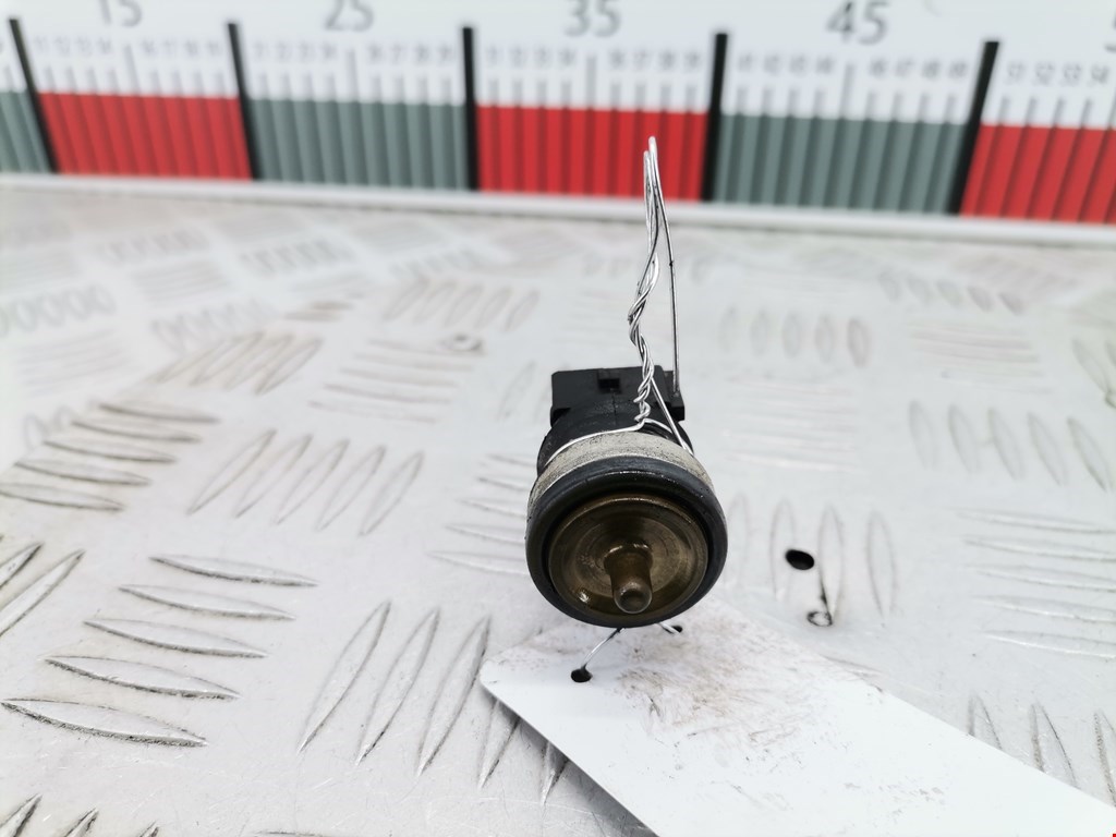 Датчик температуры (охлаждающей жидкости) RENAULT Kangoo 1997-2008