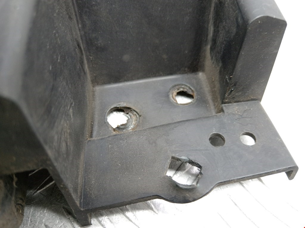 Кронштейн заднего бампера левый правый LAND ROVER Range Rover 2002-2012