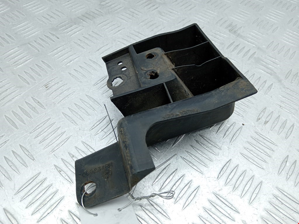 Кронштейн заднего бампера левый правый LAND ROVER Range Rover 2002-2012