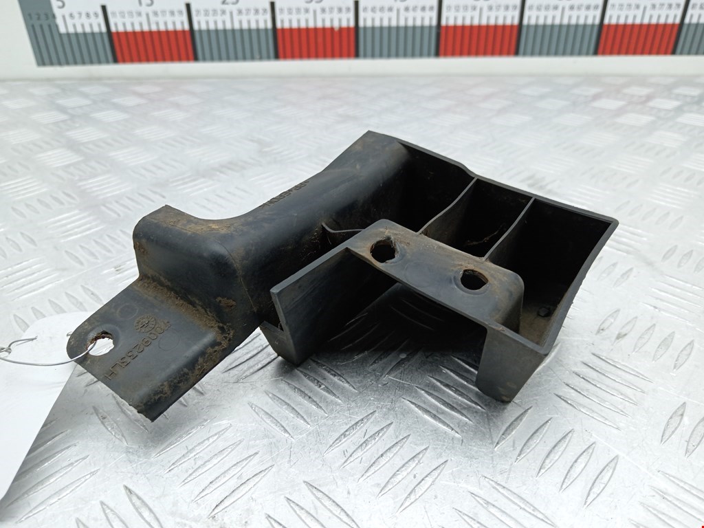 Кронштейн заднего бампера левый правый LAND ROVER Range Rover 2002-2012