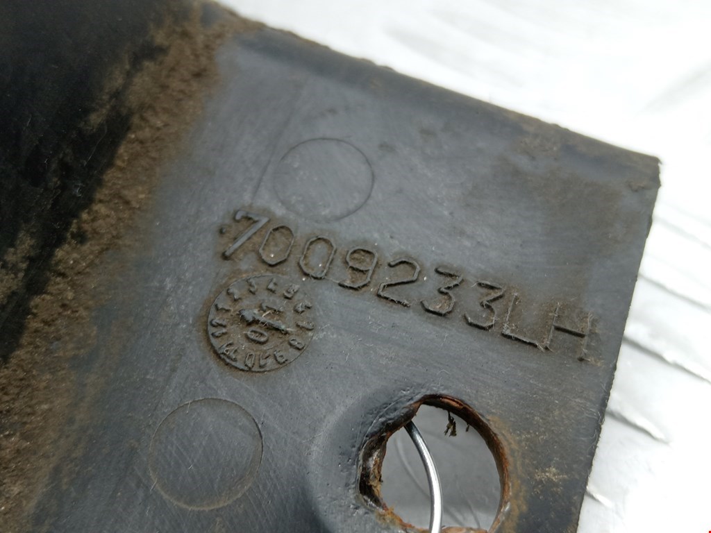 Кронштейн заднего бампера левый правый LAND ROVER Range Rover 2002-2012