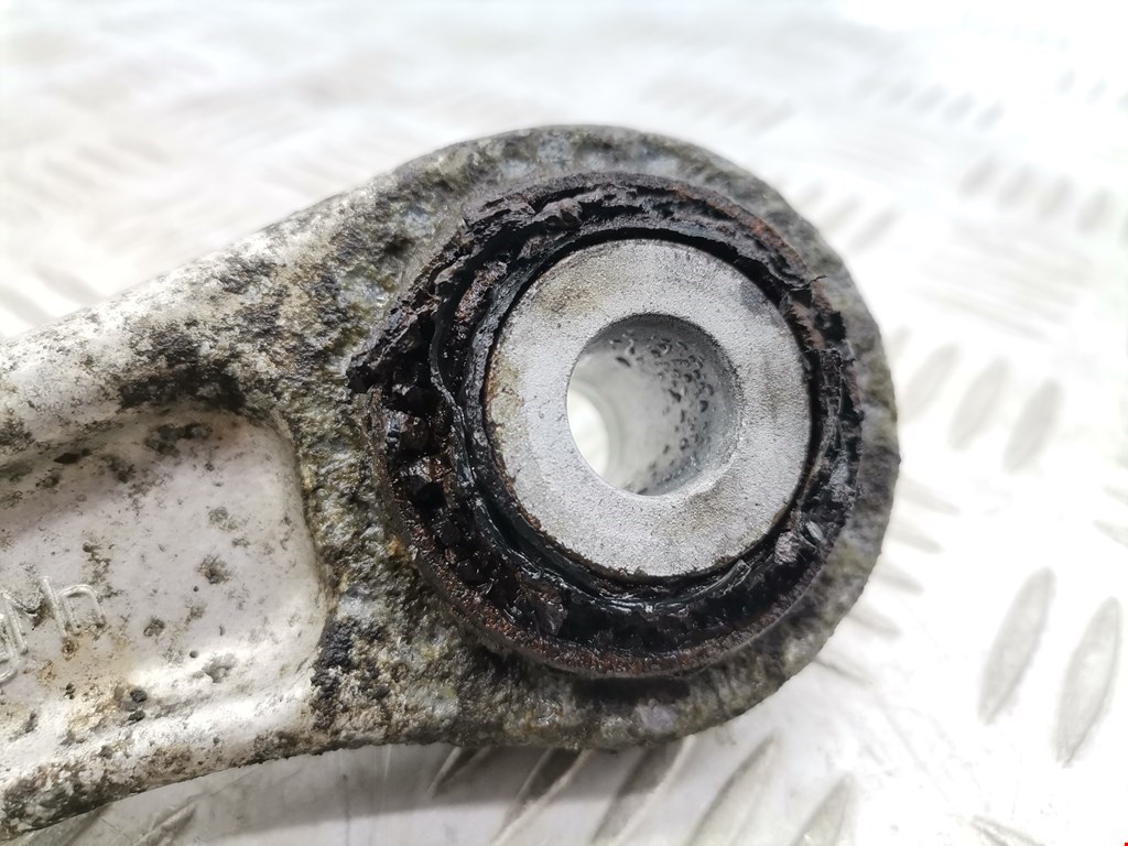 Рычаг задний правый VOLKSWAGEN Touareg 2002-2010