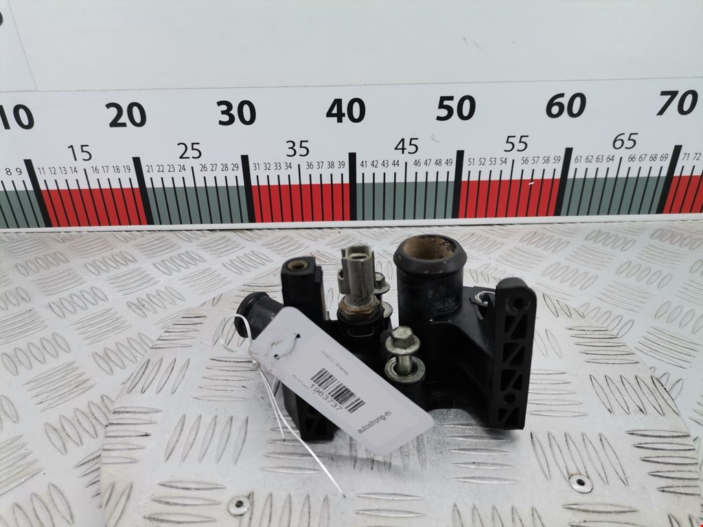 Фланец (штуцер системы охлаждения тройник) Ford Fusion (2002-2012)