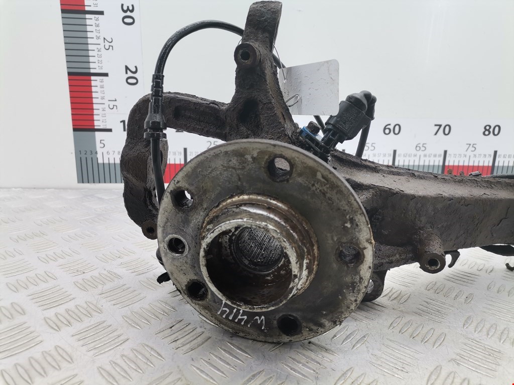 Ступица передняя правая VOLKSWAGEN Touareg 2002-2010