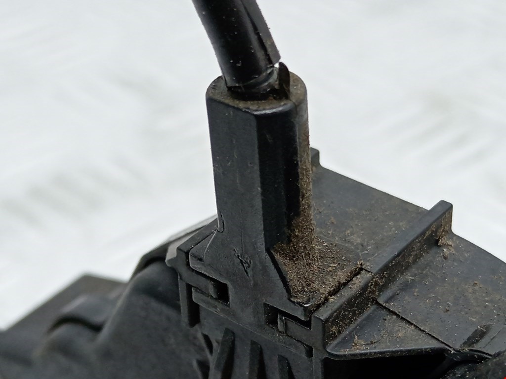 Замок двери задней правой OPEL Corsa D 2006-2014