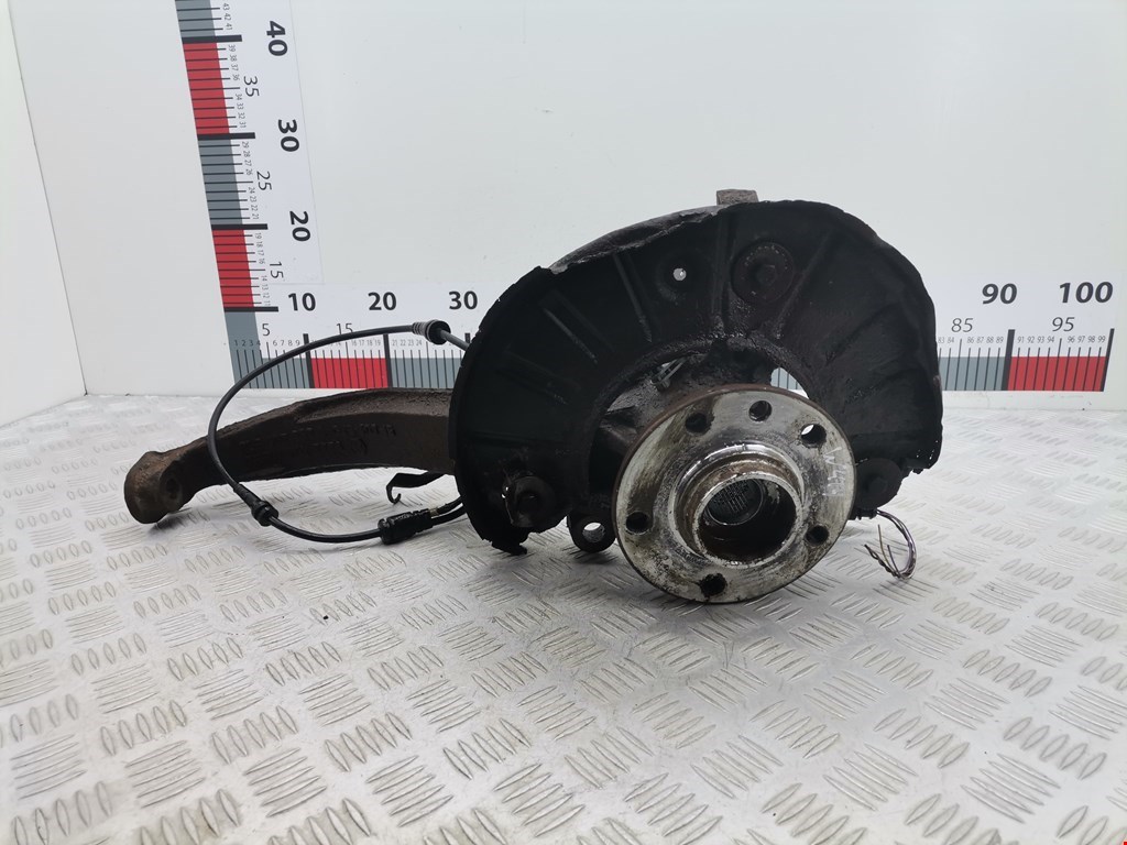 Ступица передняя левая VOLKSWAGEN Touareg 2002-2010