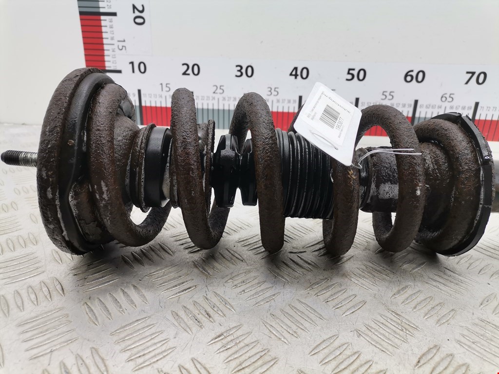 Амортизатор передний левый MITSUBISHI Pajero IV 2006-2022