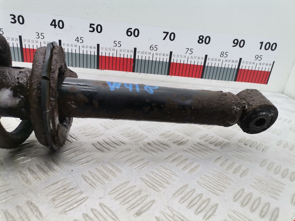 Амортизатор передний левый MITSUBISHI Pajero IV 2006-2022