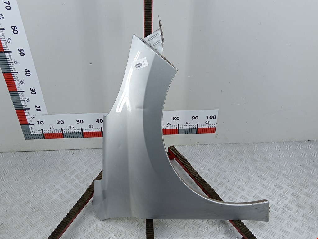 Крыло переднее правое Peugeot 207 (2006-2014)