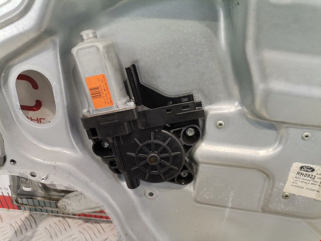 Стеклоподъемник передний правый FORD Kuga 2008-2012