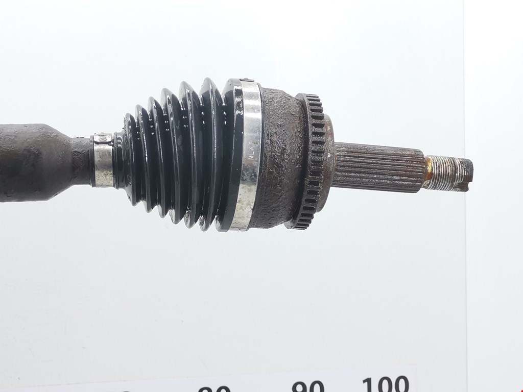 Полуось (привод, приводной вал) передняя правая KIA Cee'd II 2012-2018