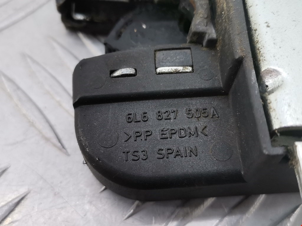 Замок багажника (крышки двери) SEAT Leon 1999-2005