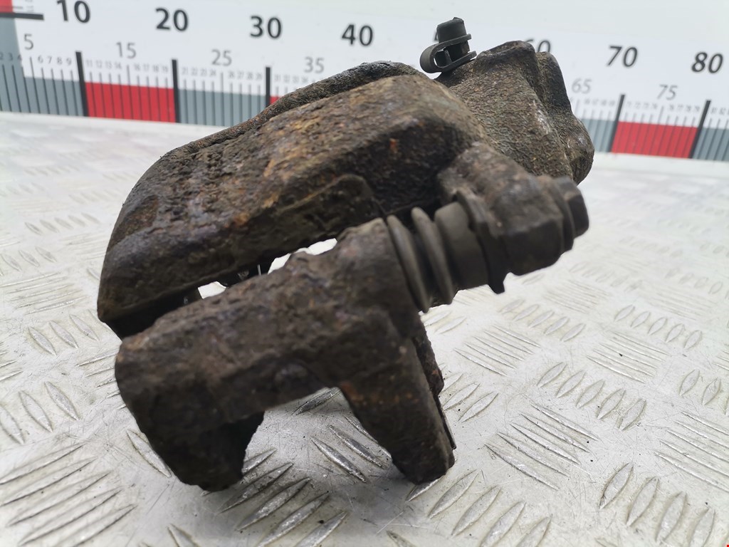 Суппорт передний правый OPEL Corsa D 2006-2014