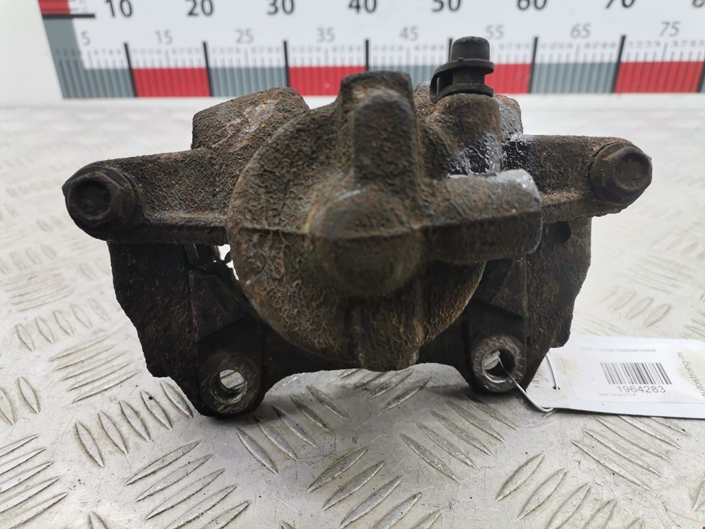 Суппорт передний правый OPEL Corsa D 2006-2014