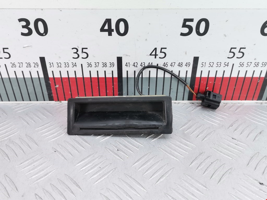 Ручка двери багажника наружная VOLKSWAGEN Golf IV 1997-2003