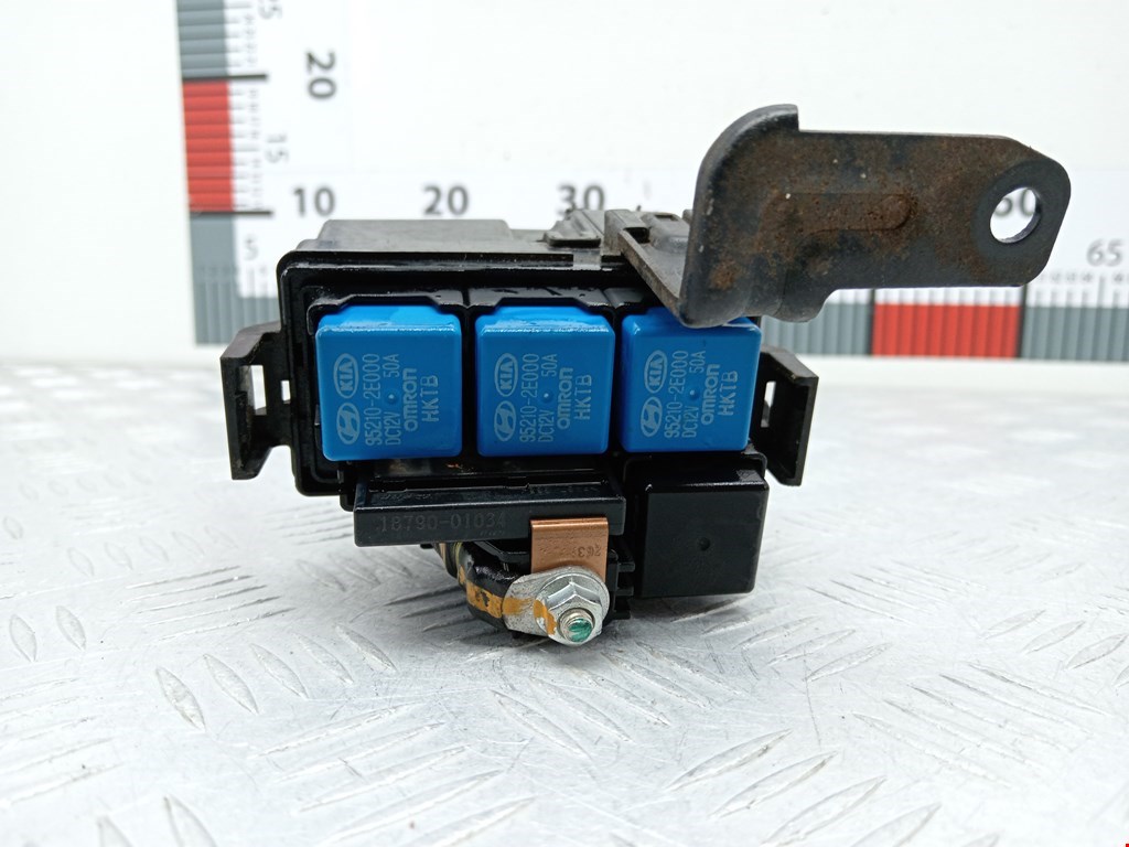 Блок реле KIA Cee'd II 2012-2018