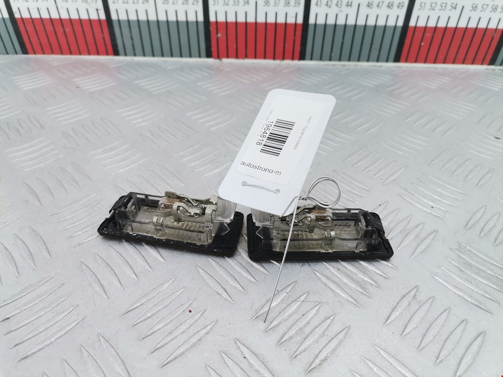 Фонарь подсветки номера VOLKSWAGEN Touran 2003-2010