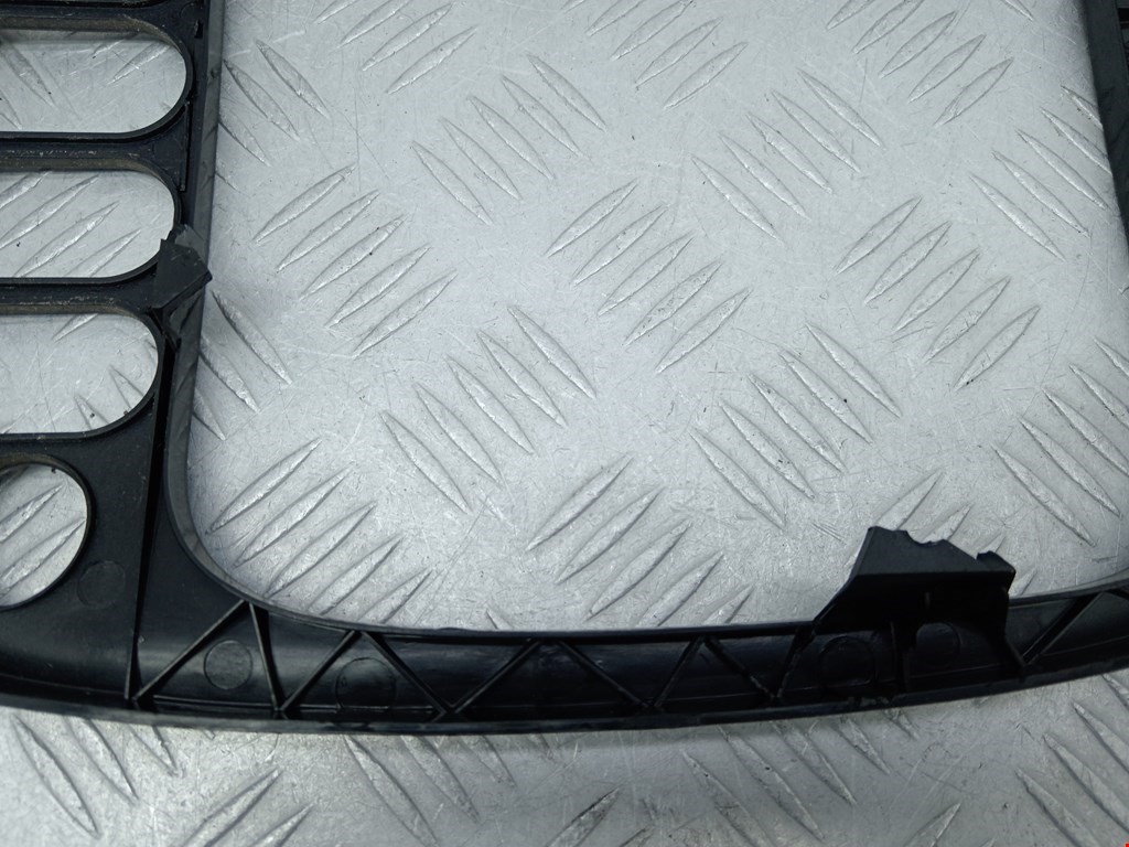 Рамка магнитолы VOLKSWAGEN Sharan 1995-2010