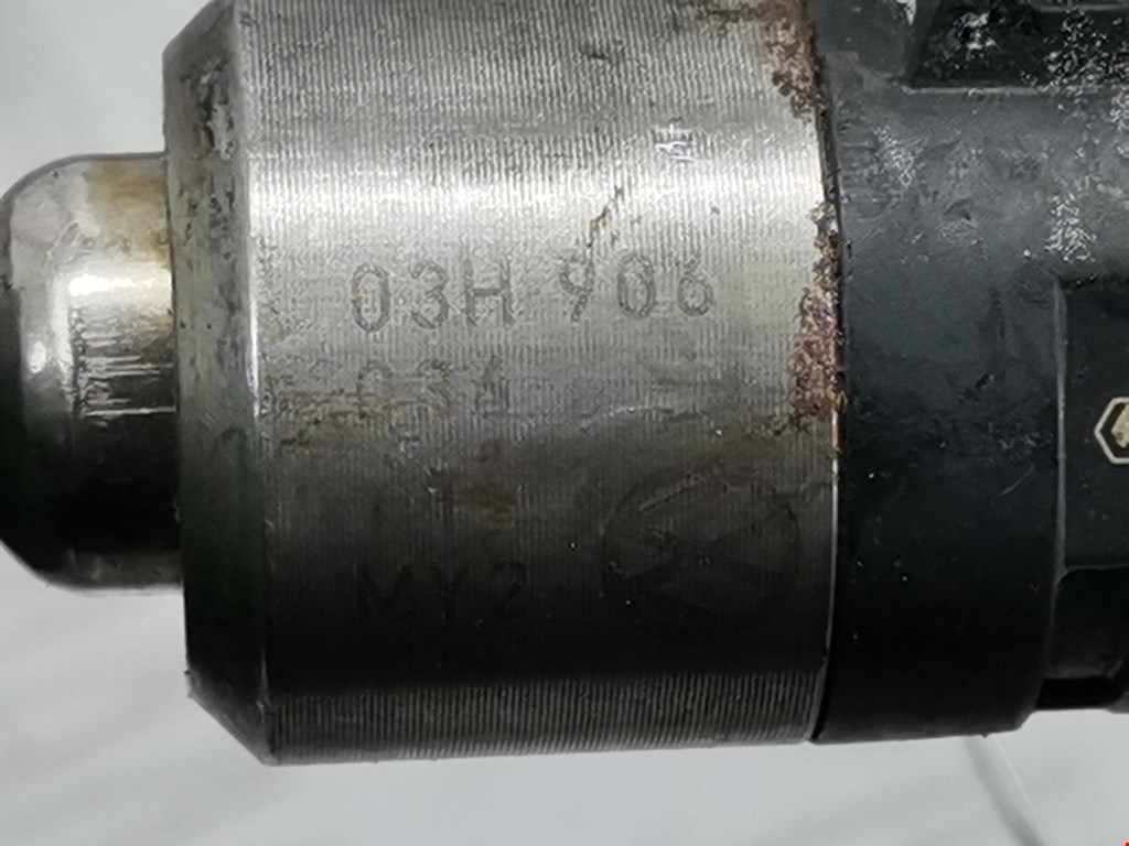 Форсунка дизельная электрическая VOLKSWAGEN Passat B6 2005-2011