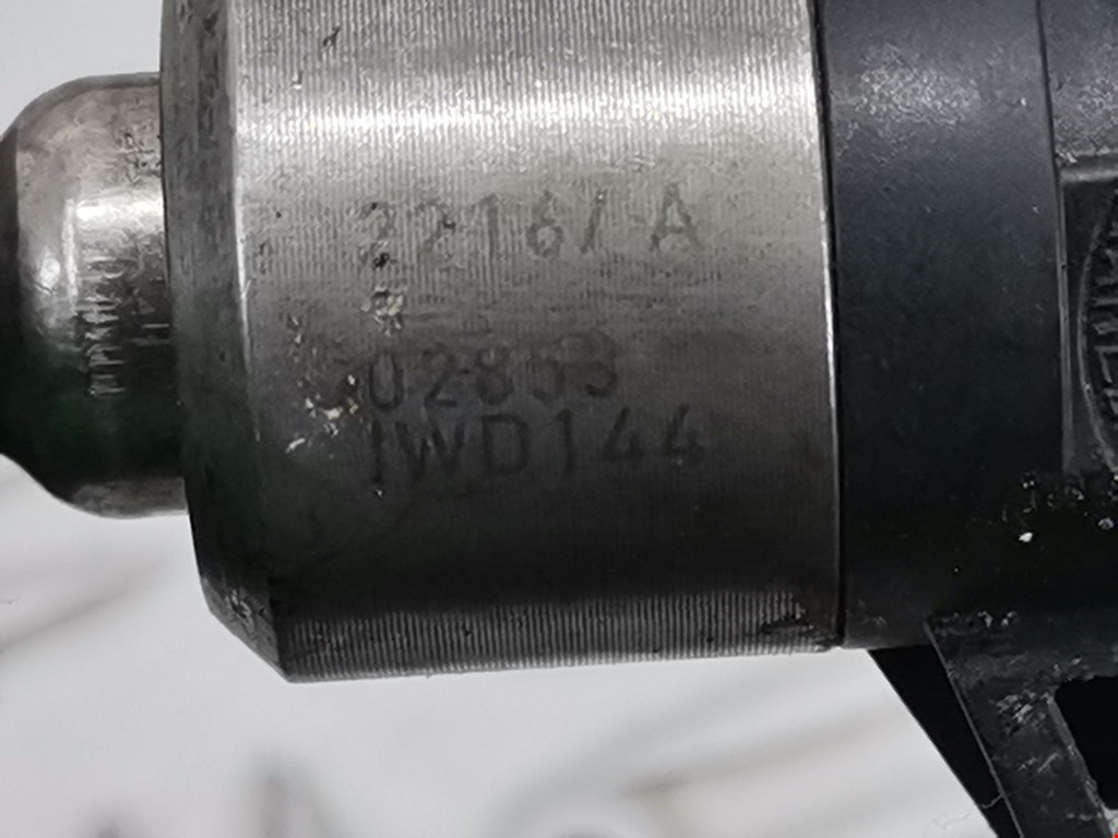 Форсунка дизельная электрическая VOLKSWAGEN Passat B6 2005-2011