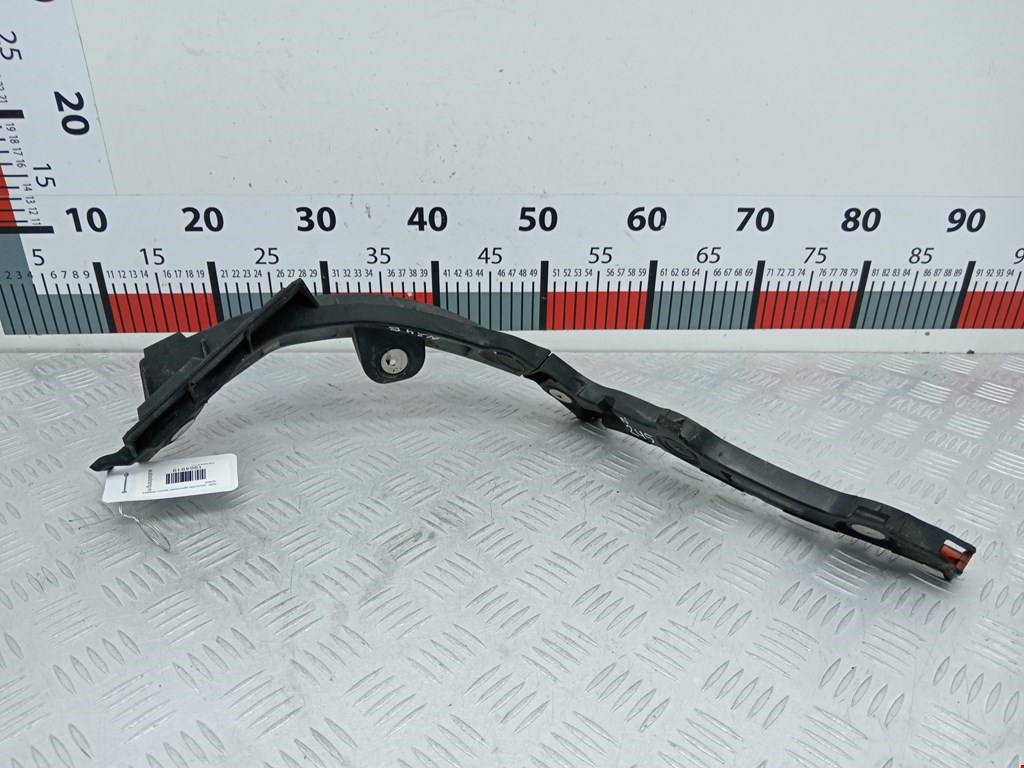 Кронштейн (крепление) заднего бампера правый Opel Zafira B (2005-2014)