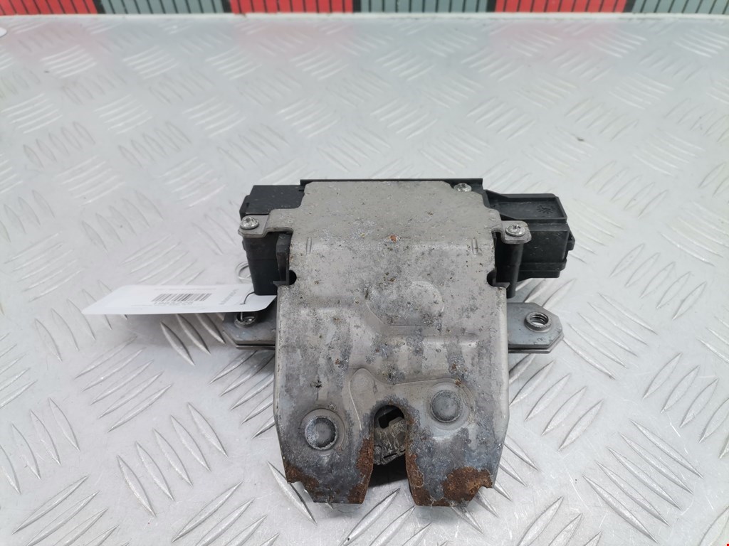 Замок багажника (крышки двери) LAND ROVER Range Rover Sport 2005-2013