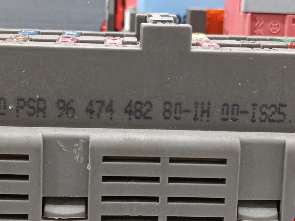 Датчик уровня в бачок омывателя CITROEN C5 I 2001-2008