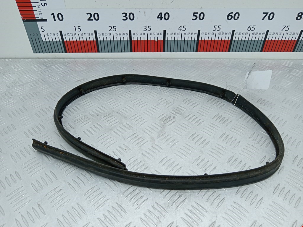 Уплотнитель (наружный) KIA Magentis 2000-2006
