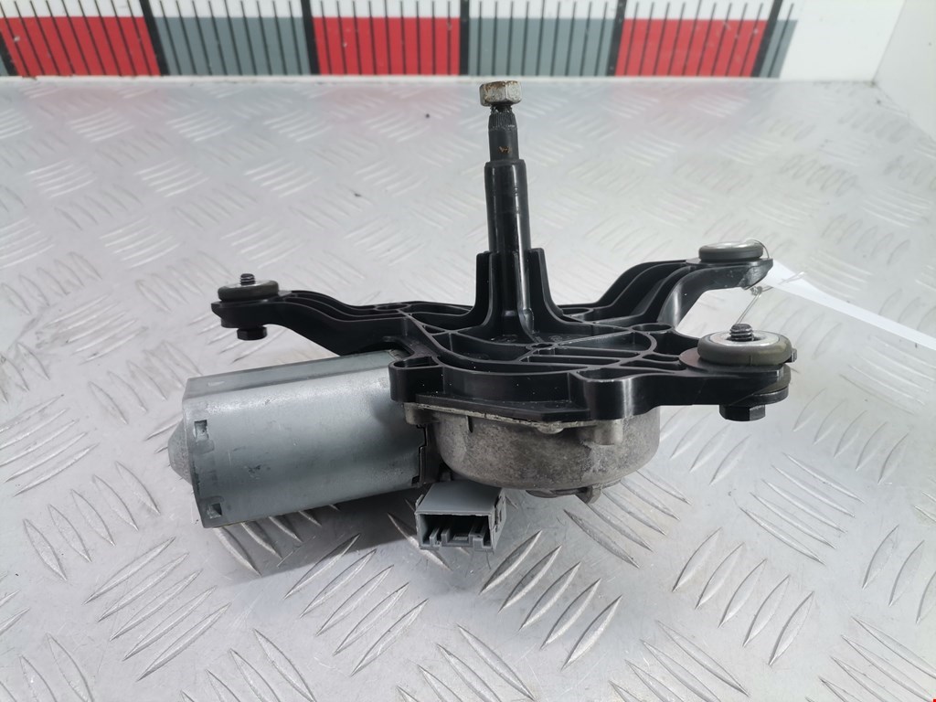 Моторчик стеклоочистителя задний BMW X1 E84 2009-2015