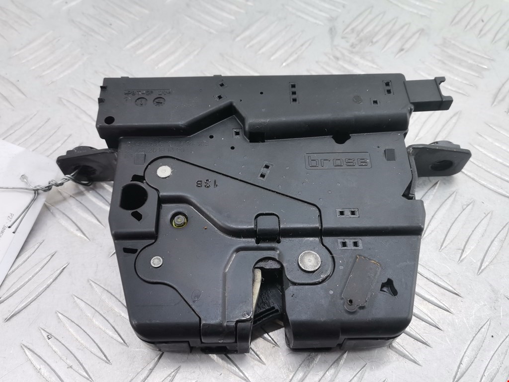 Замок багажника (крышки двери) BMW X1 E84 2009-2015