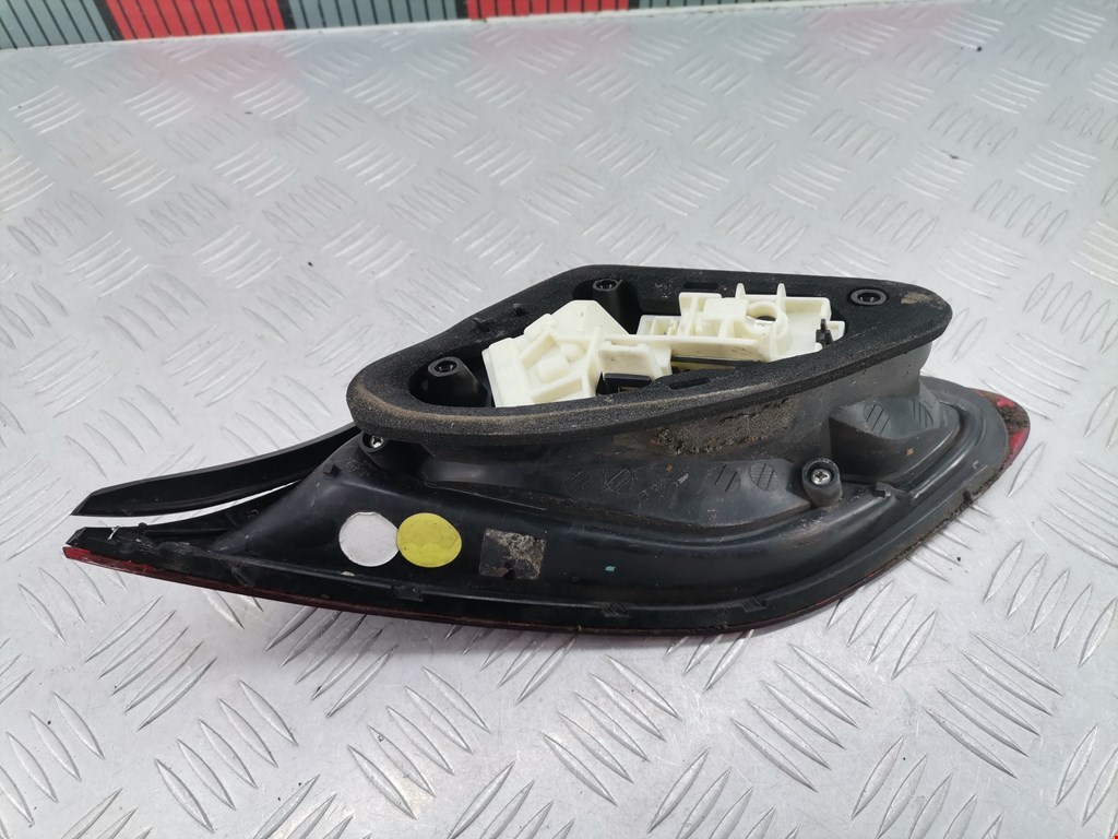 Фонарь задний внутренний левый OPEL Astra J 2009-2017