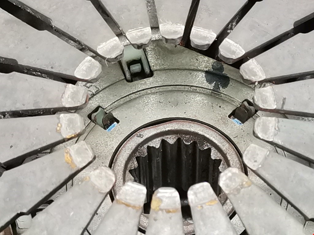 Маховик (демпфер сцепления) PEUGEOT Partner 1996-2009